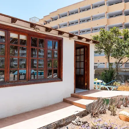101 Bright With Pool View Apartmán