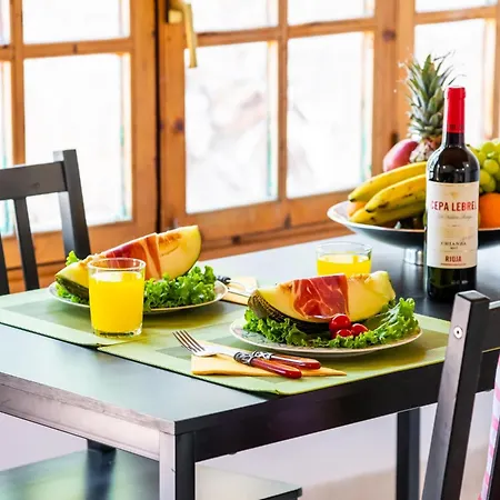 101 Bright With Pool View *