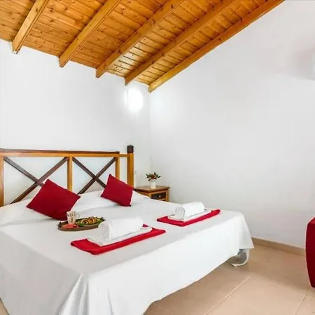 101 Bright With Pool View * Playa Fanabe