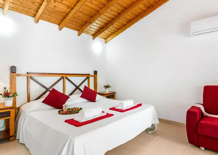 101 Bright With Pool View Playa Feñabe