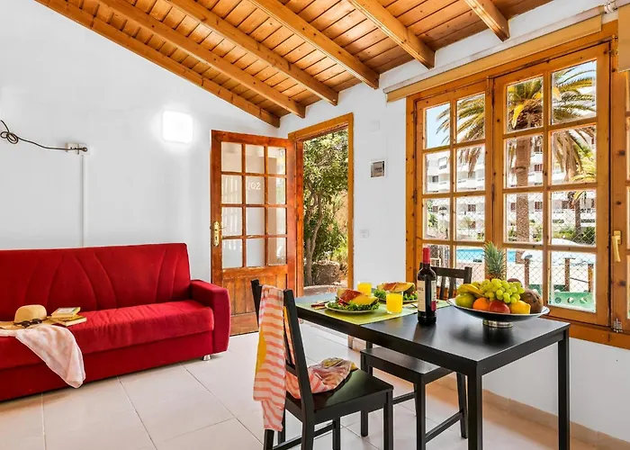 101 Bright With Pool View * Playa Feñabe