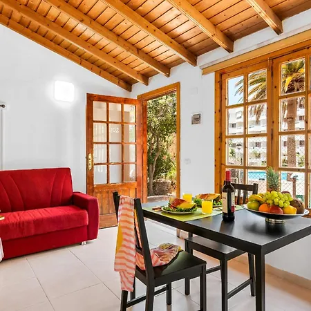 101 Bright With Pool View * Playa Fanabe